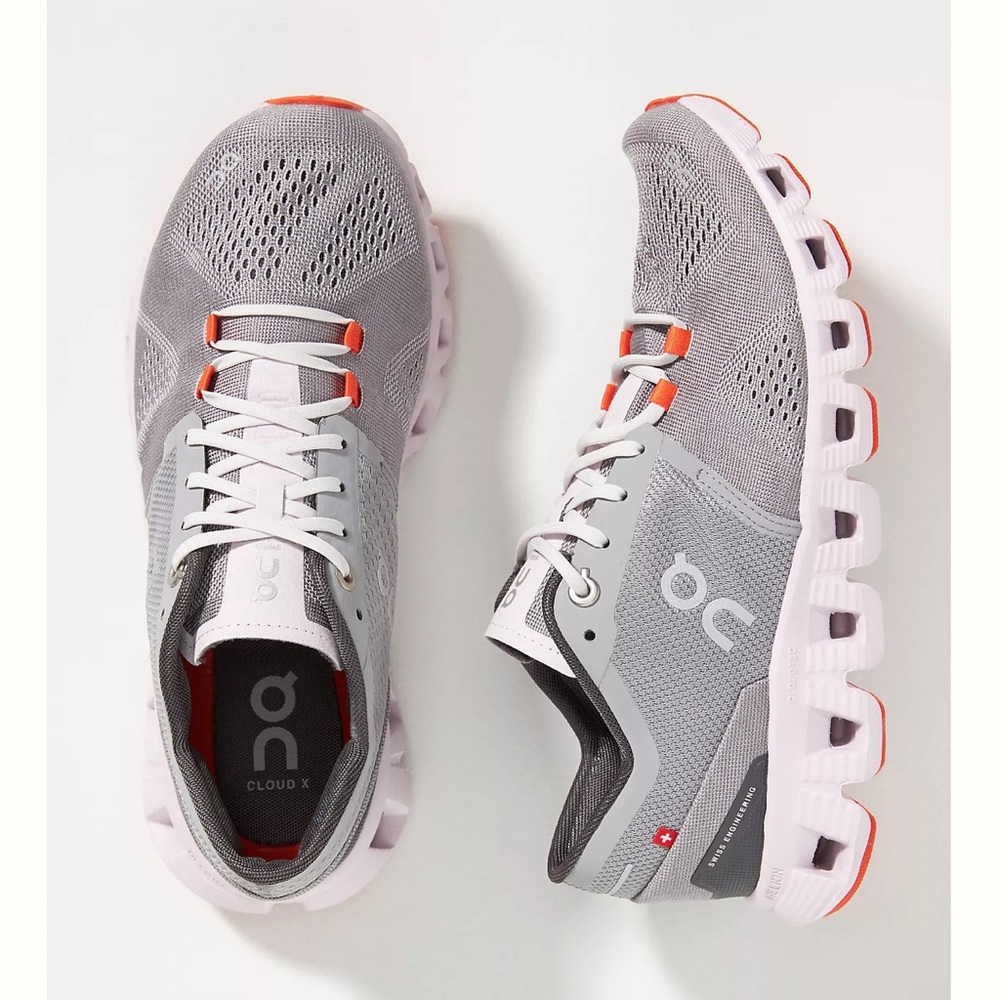 On cloud X sneakers